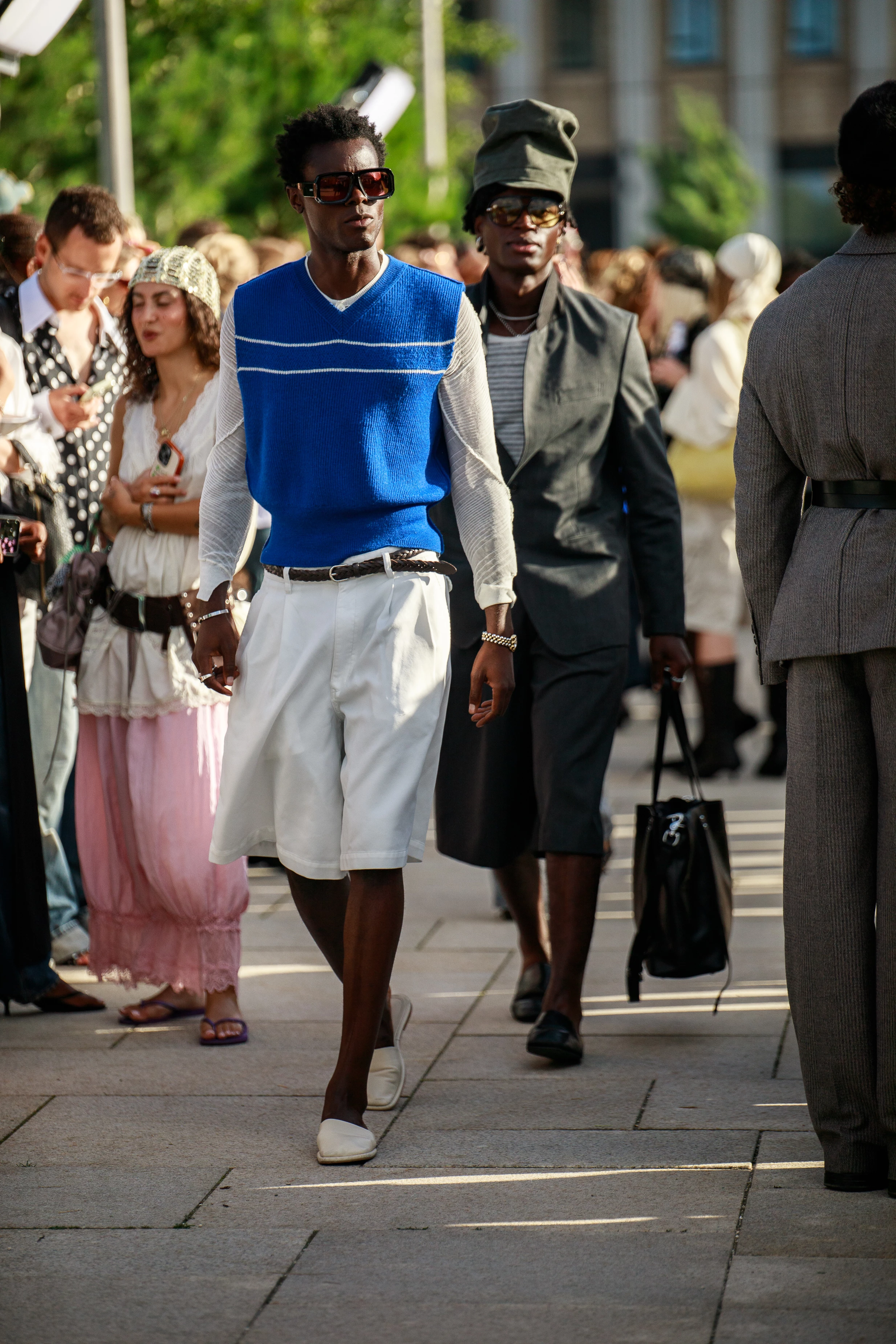 Стиль вулиць: як вбрання гостей Copenhagen Fashion Week підкорює тренди35