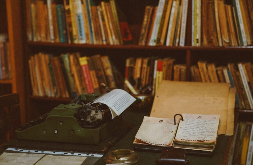 Письменники Польщі домагаються 10% роялті від вартості книг