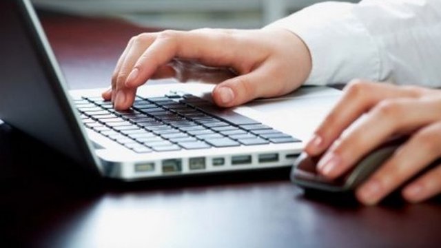 Робота за кордоном: чоловіки-українці стали менше цікавитись вакансіями після нових правил виїзду0