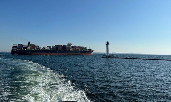 Блокада портів: Україна втрачає до 0,9% ВВП та ризикує своїми експортерами