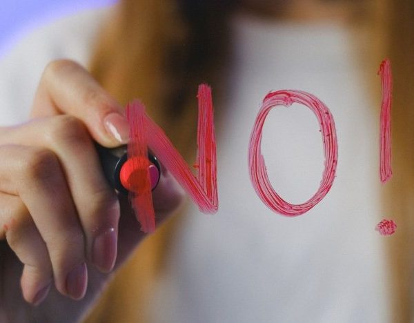 Як говорити “ні”: дієві фрази для відмови